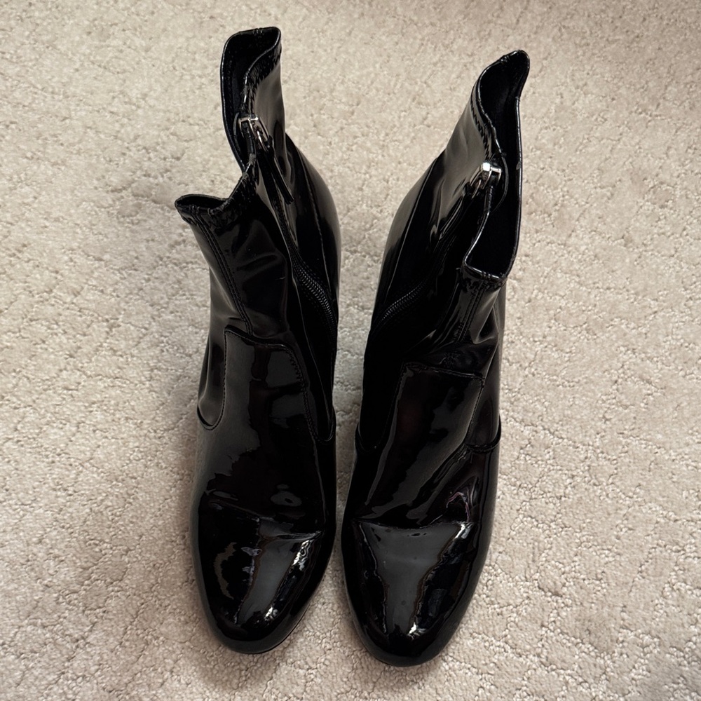 Steve Madden Glossy Black Ankle Booties